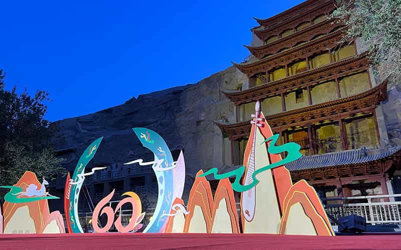 廣告物料制作會(huì)場布景舞臺(tái)搭建展位搭建舞臺(tái)燈光設(shè)備演藝音響高清LED屏